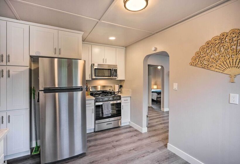 Cozy Elk Grove Home In The Heart Of Old Town!