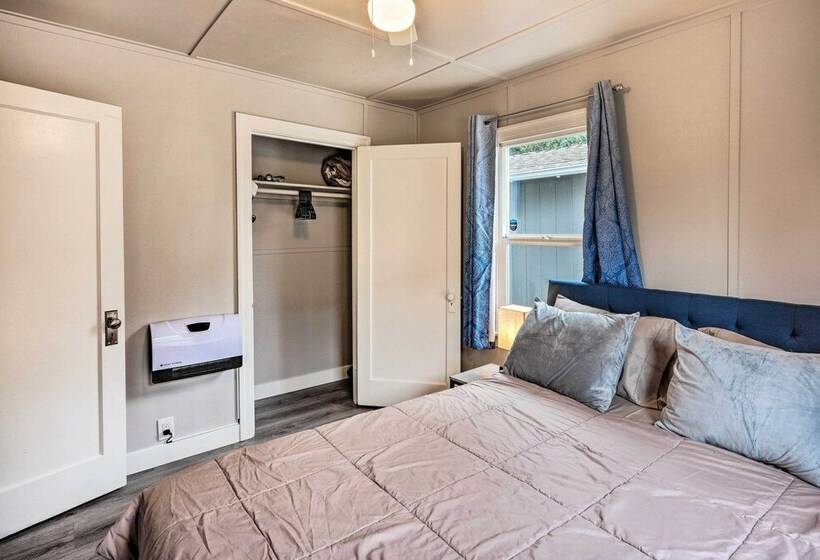 Cozy Elk Grove Home In The Heart Of Old Town!