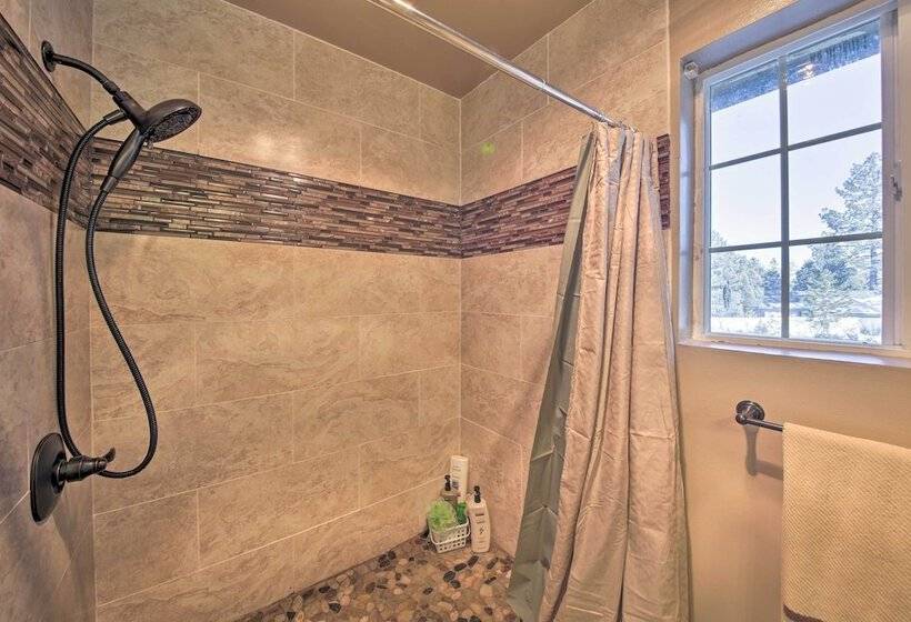 Cozy Home W/ Wood Fireplace: 4 Mi To Big Bear Lake