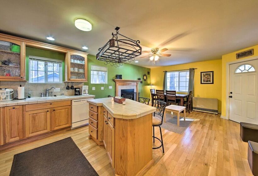 Cozy Home W/ Wood Fireplace: 4 Mi To Big Bear Lake