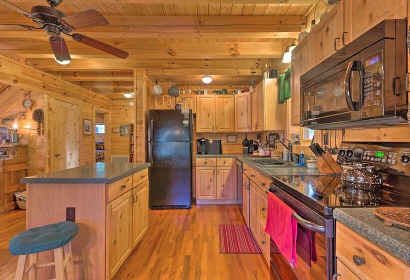 Lake Lure Log Cabin W/ Grill, Near Hiking!