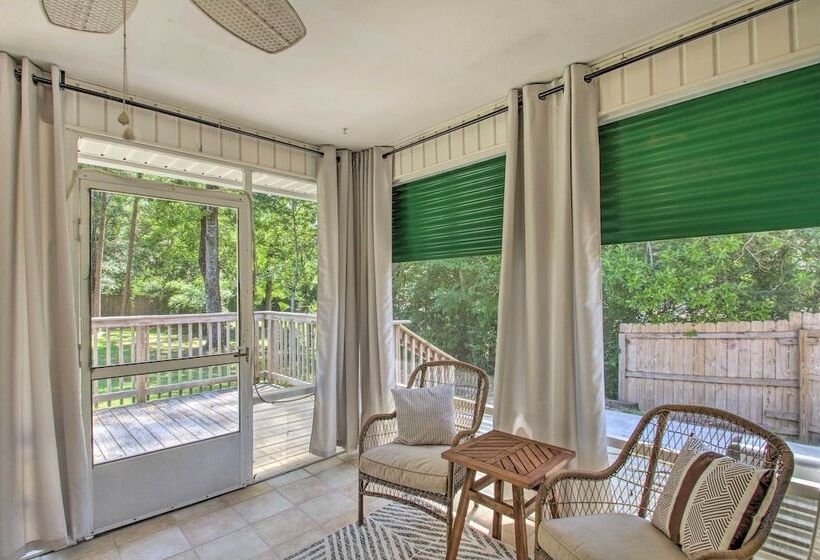 Cozy Modern Pensacola Home: Large Yard, Grill