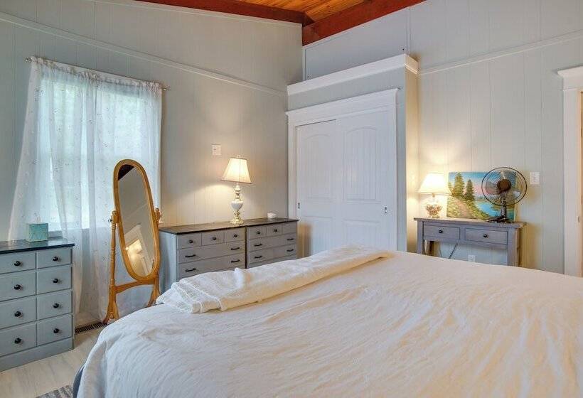 Ping Pong Table, Beach Access: North Falmouth Home