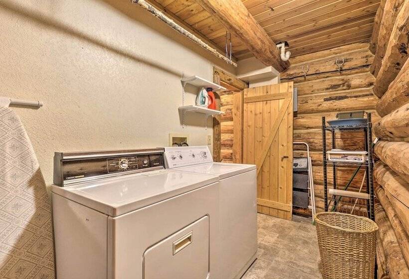 8 Mi To Gondola: Cozy Breckenridge Cabin W/ Deck!