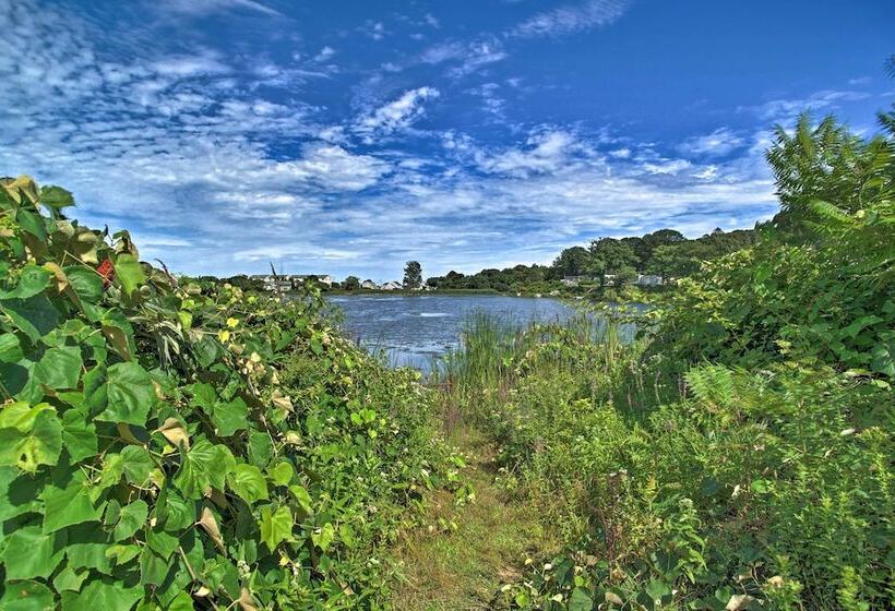 Cozy Plymouth Home   Walk To Bartlett Pond!