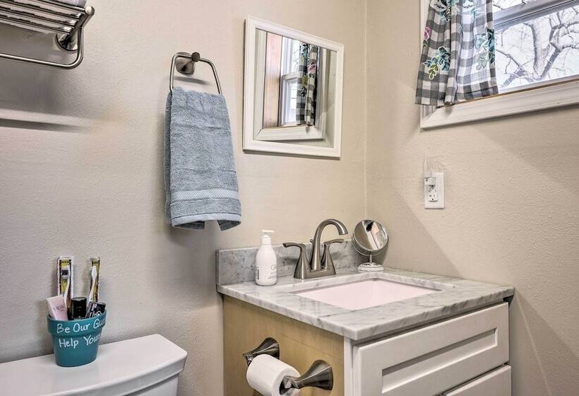 Cozy Rogers Home W/ Patio, Near Downtown!