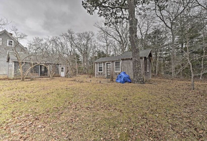 Cozy Vineyard Haven Cottage < 1 Mi To Beach!