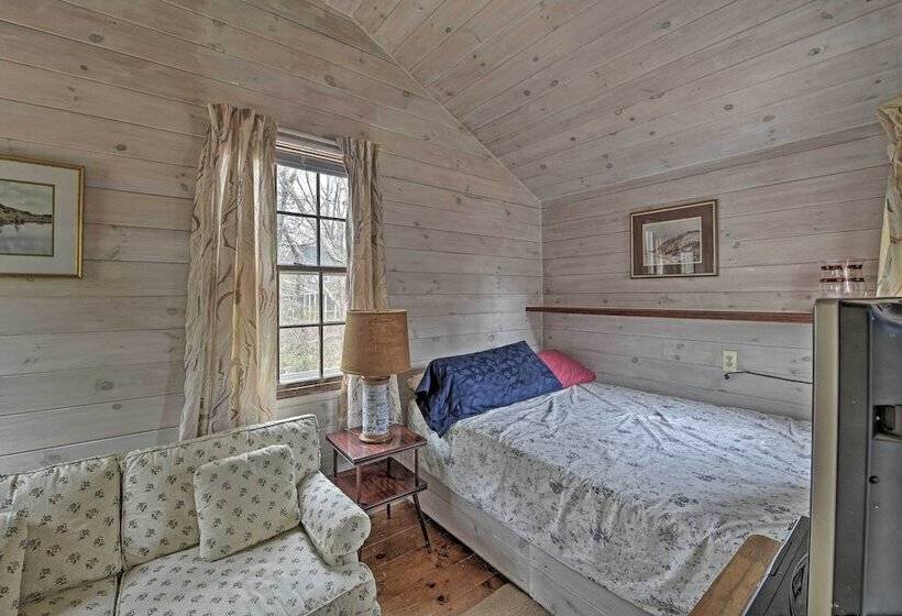 Cozy Vineyard Haven Cottage < 1 Mi To Beach!