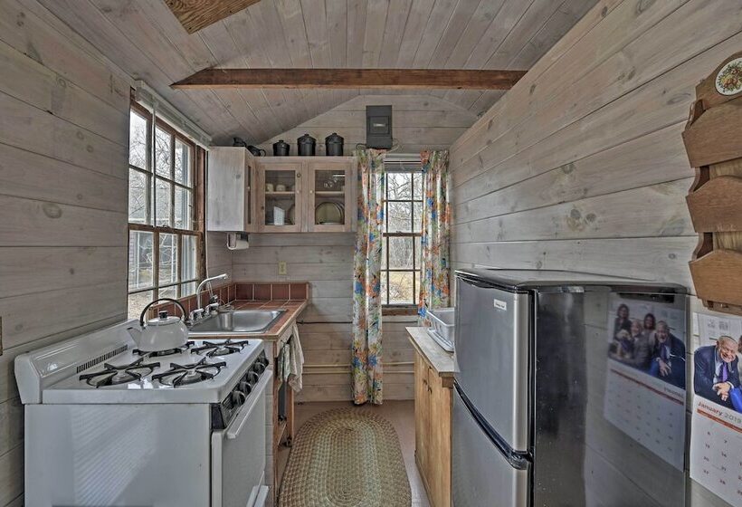 Cozy Vineyard Haven Cottage < 1 Mi To Beach!