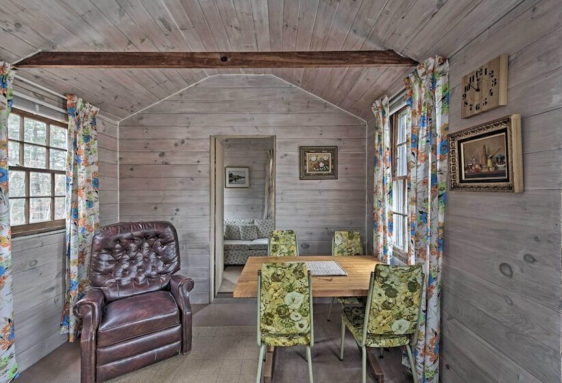 Cozy Vineyard Haven Cottage < 1 Mi To Beach!