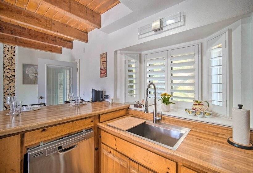 Crestline Cabin W/ Deck: 1 Mi To Lake Gregory