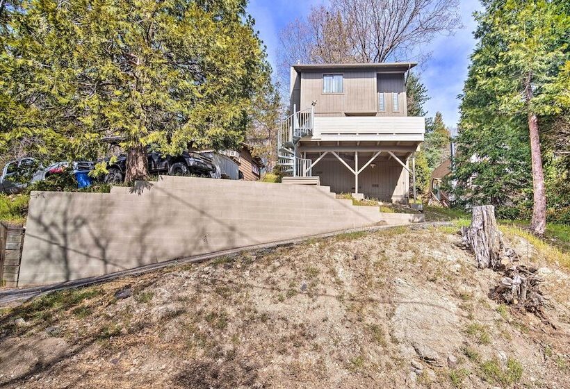 Crestline Cabin W/ Deck: 1 Mi To Lake Gregory