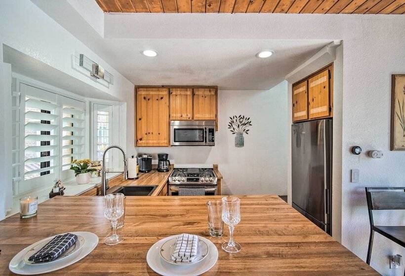 Crestline Cabin W/ Deck: 1 Mi To Lake Gregory