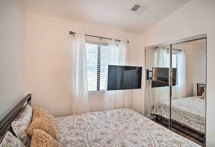 Crestline Cabin W/ Deck: 1 Mi To Lake Gregory