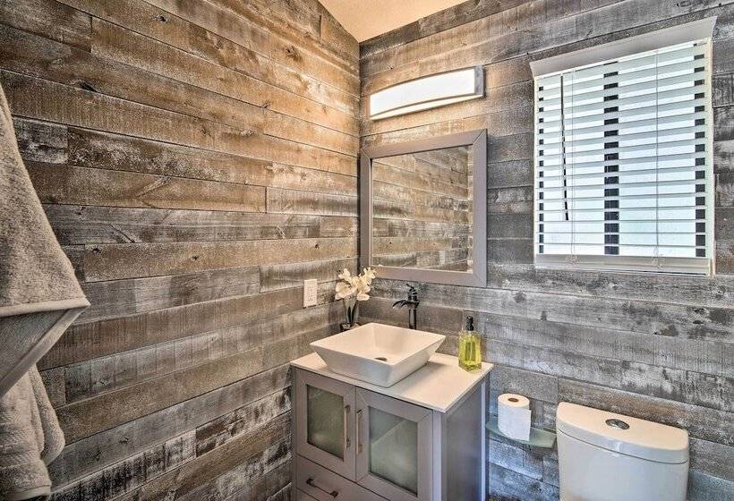 Crestline Cabin W/ Deck: 1 Mi To Lake Gregory