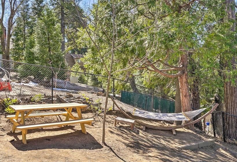 Cute Cabin + Deck < 2 Mi To Lake Arrowhead Village