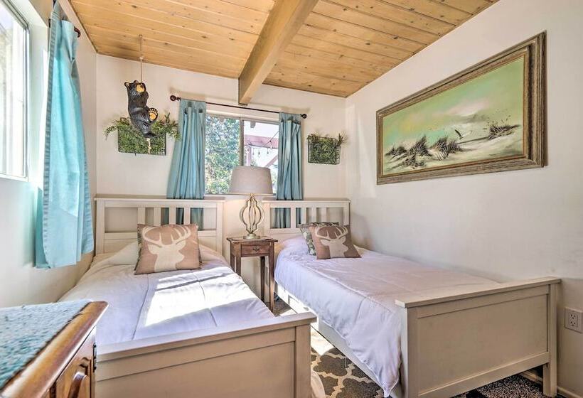 Cute Cabin + Deck < 2 Mi To Lake Arrowhead Village