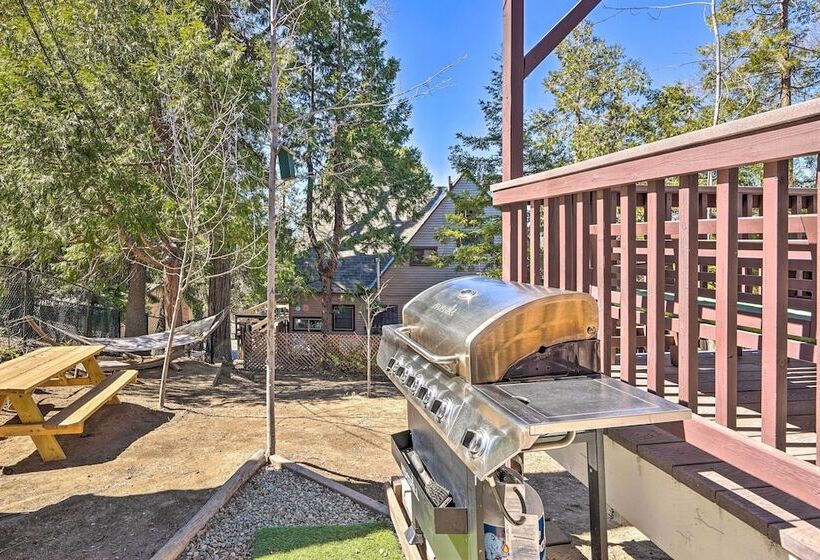 Cute Cabin + Deck < 2 Mi To Lake Arrowhead Village