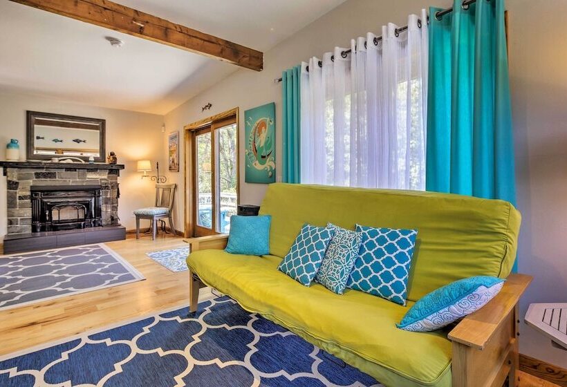 Coastal Cottage: Walk To Chipman S Cove!