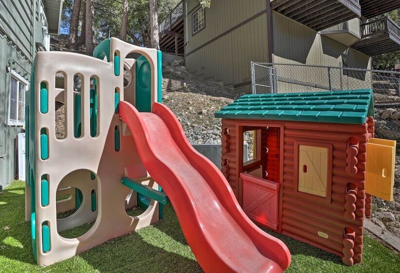 Delightful Family Cabin: Walk To Lake Gregory!