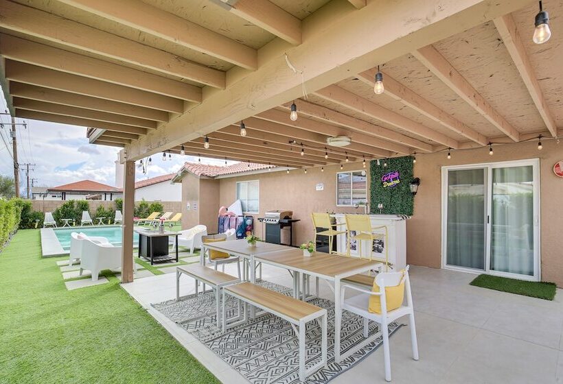 Desert Hot Springs Home W/ Pool & Gas Grill!