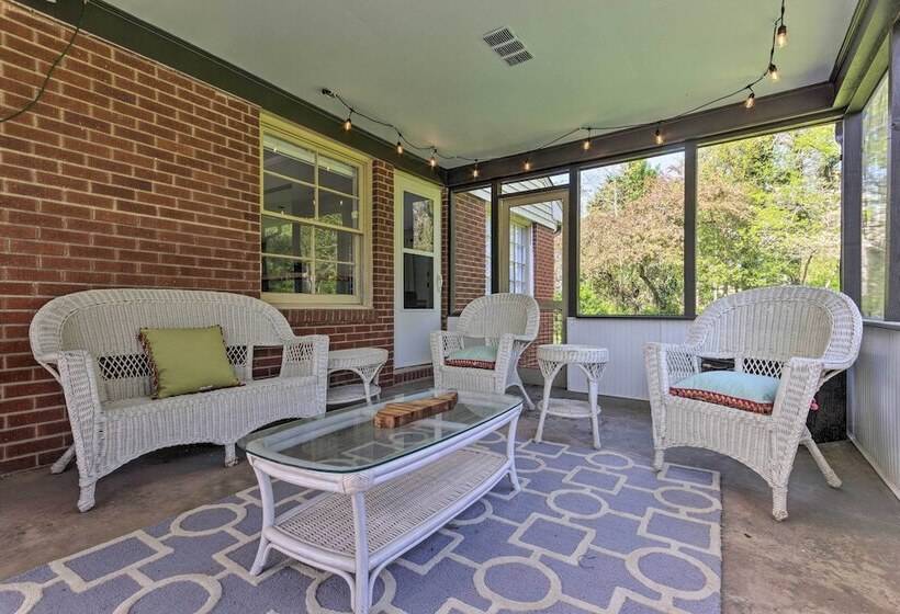 Dog Friendly Home: 1 Mi To Downtown Hendersonville