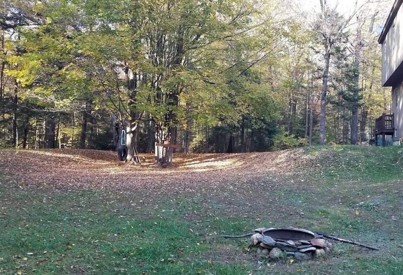 Dover Home: 7 Mi To Mount Snow Grand Summit Resort