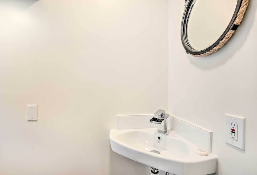 Downtown Long Beach Home: Walk Everywhere!