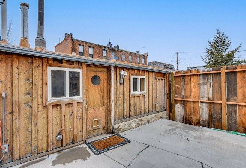 0601: Downtown Salida Cottage W/ Fireplace + Yard