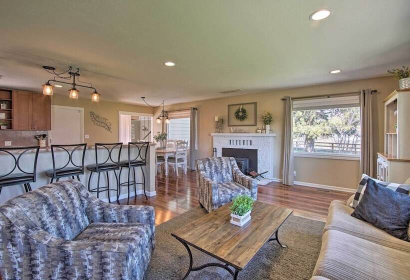 Ellensburg Home W/ Mountain Views On 3 Acres!