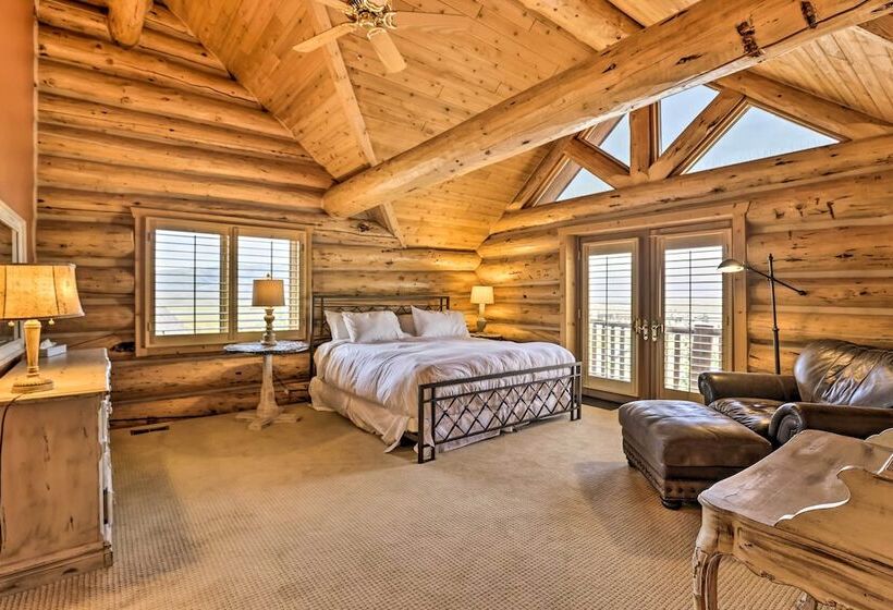 Skiing & Hiking Access: Spacious Granby Cabin!