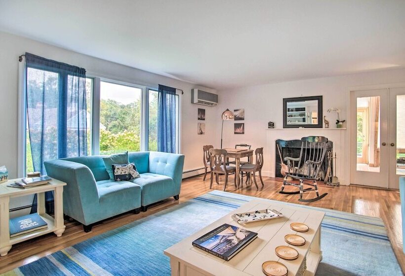 Falmouth Retreat W/ Sunroom Walk To Beaches