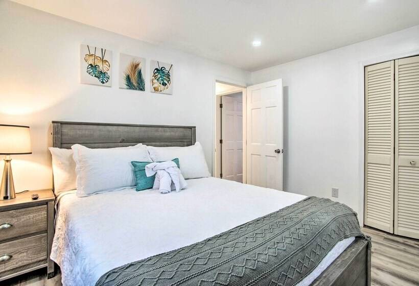 Family Friendly Cape Cod Home: 2 Mi To Coast!