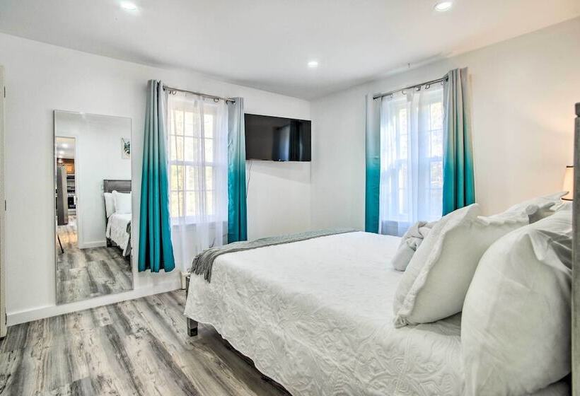 Family Friendly Cape Cod Home: 2 Mi To Coast!