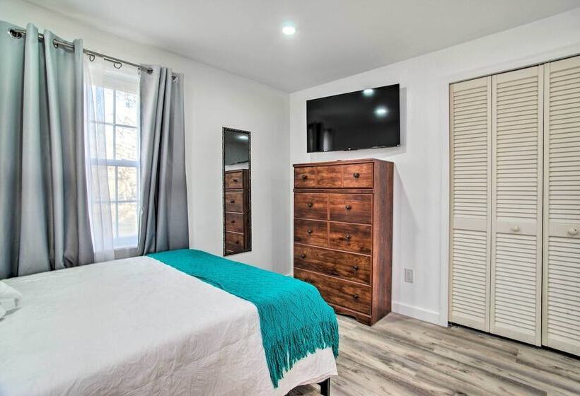 Family Friendly Cape Cod Home: 2 Mi To Coast!