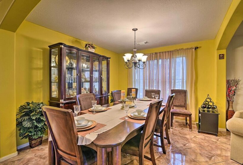 Family Friendly Home ~ 12 Mi To Space Center!