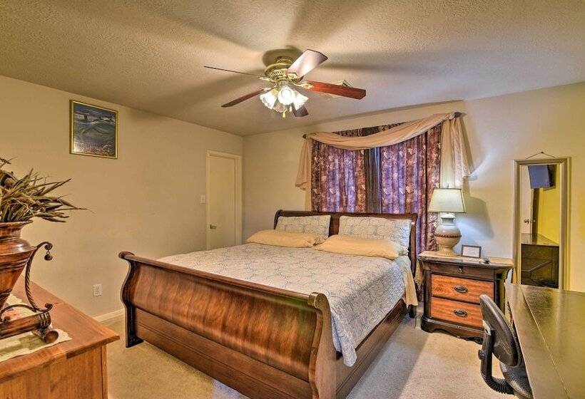 Family Friendly Home ~ 12 Mi To Space Center!