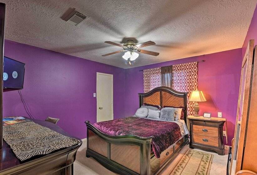 Family Friendly Home ~ 12 Mi To Space Center!