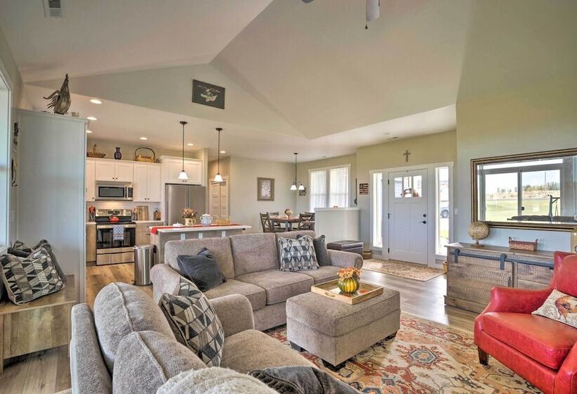 Family Friendly Home Near Potholes State Park