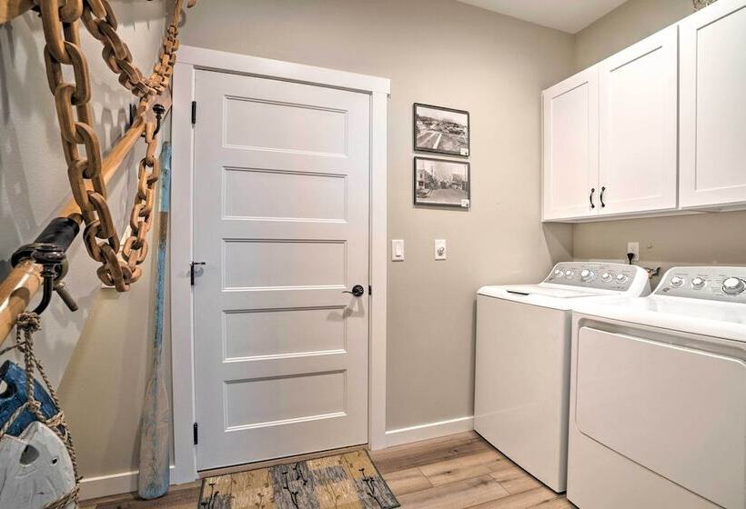 Family Friendly Home Near Potholes State Park