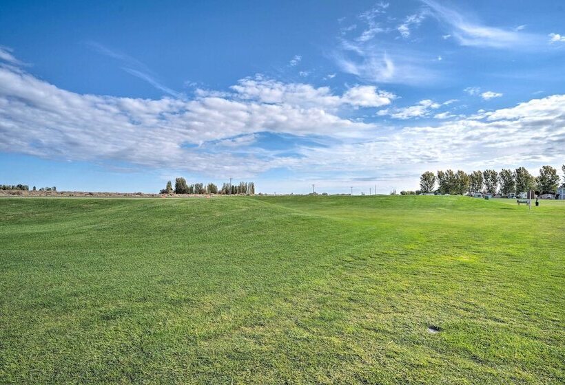 Family Friendly Home Near Potholes State Park