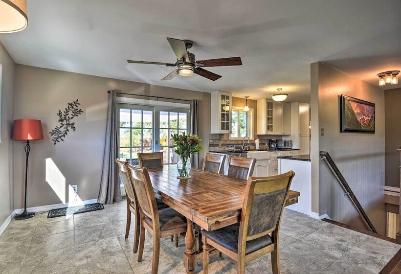 Family Friendly Home W/ Back Yard & Game Room!