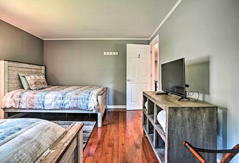 Family Friendly Tisbury Escape   Walk To Town