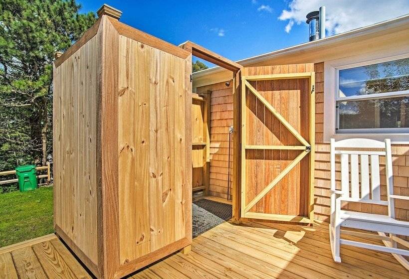 Family Friendly Tisbury Escape   Walk To Town