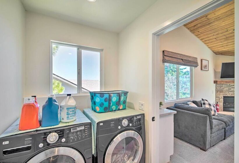 Family Home W/ Deck & View, 4 Mi To Lake Arrowhead