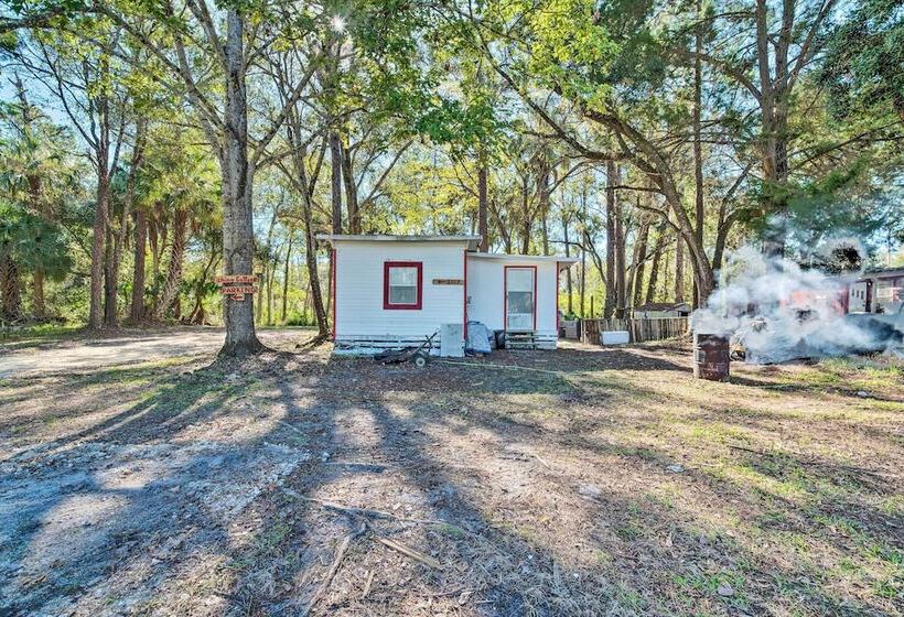 Family Friendly Yankeetown Home W/ Grill!