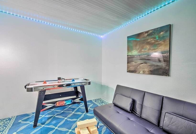 Family Friendly Yankeetown Home W/ Grill!