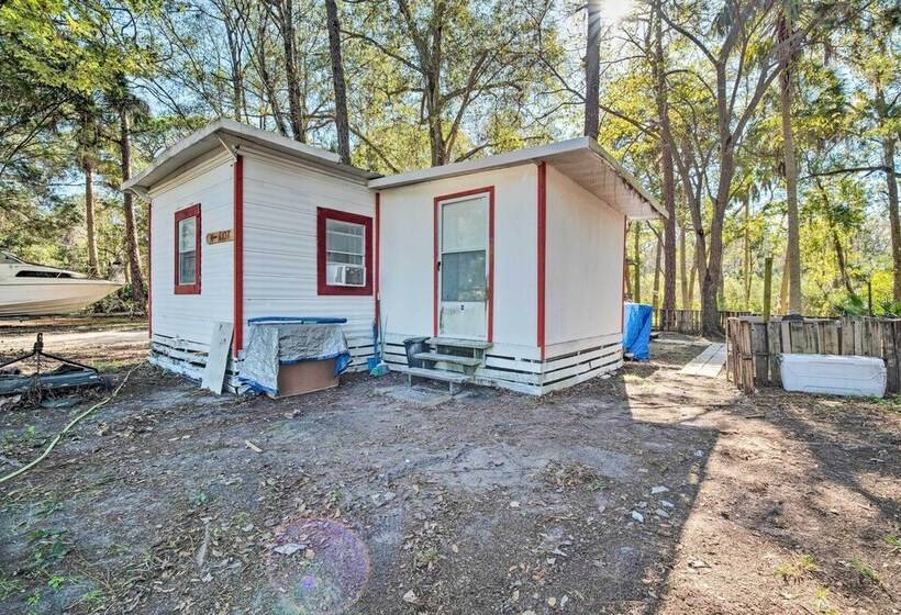 Family Friendly Yankeetown Home W/ Grill!