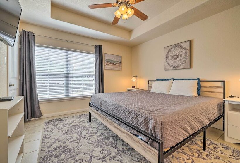 Pet Friendly Home W/ Deck: 1 Mi To Canyon Lake Fun