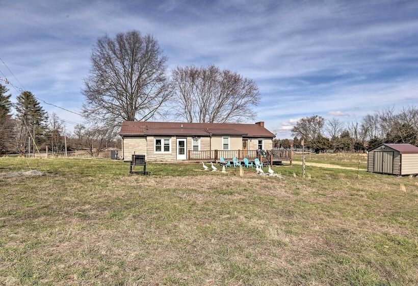 Family Home W/ Deck, 2 Mi To Lake Cumberland